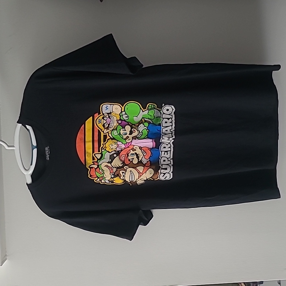 Super Mario Brothers .. Large .. 100% cotton .. - Picture 3 of 3